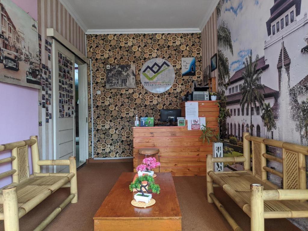 Hotel Radio Backpacker Syariah 2*